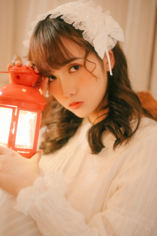 水咲萝拉